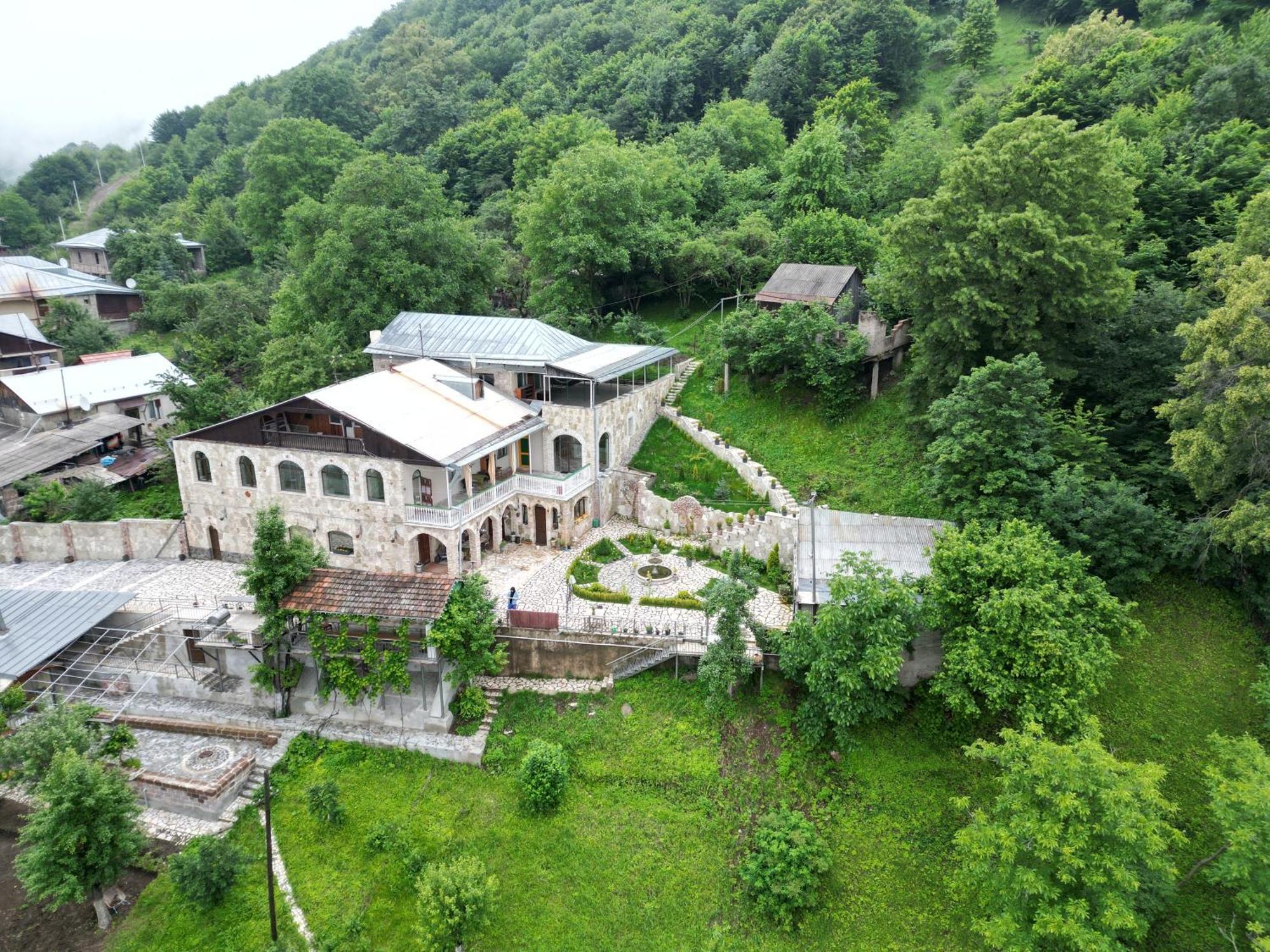 Deghceni Clubhouse Hotell Dilijan Exteriör bild